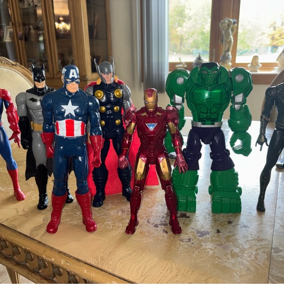 Marvel Action Figure Set - Red, Blue, Green - Picture 1 of 4